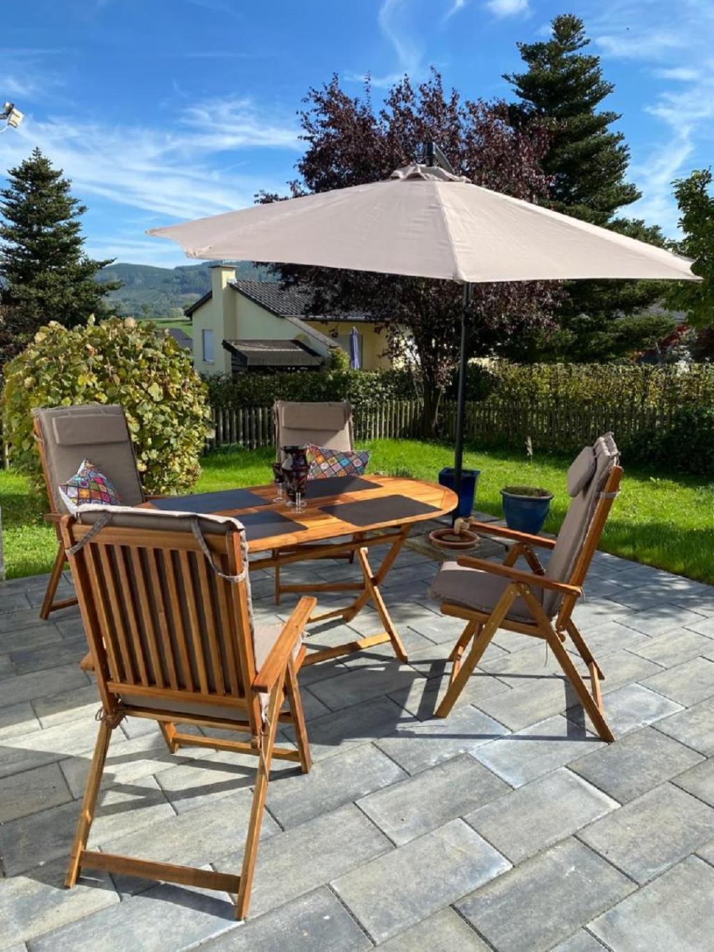 Ferienhaus Glueckspilz Beim Hennesee Meschede Bagian luar foto